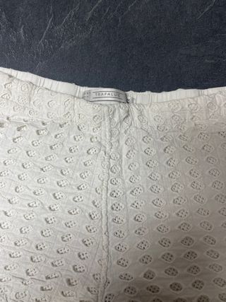 Shorts ZARA encaje TM blancos como nuevo