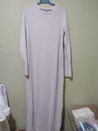 Vestido largo de punto beige