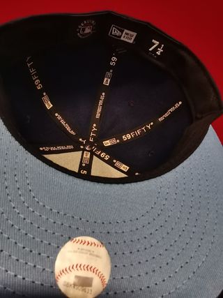Gorra New Era 59Fifty LA Azu
Talla 7.1/4