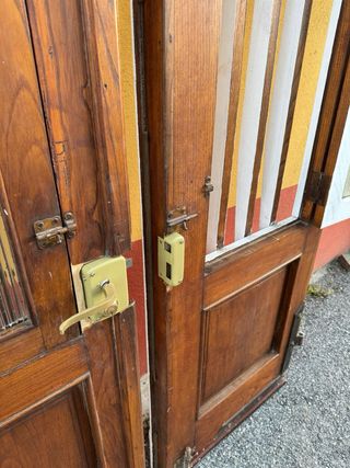 Puertas de roble vintage para entrada