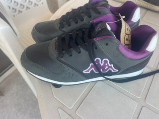 Zapatillas Kappa Negras y Moradas Talla 38
