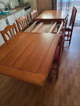 Conjunto mesa y 4 sillas madera