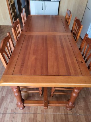 Conjunto mesa y 4 sillas madera