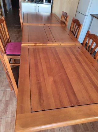 Conjunto mesa y 4 sillas madera