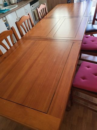 Conjunto mesa y 4 sillas madera