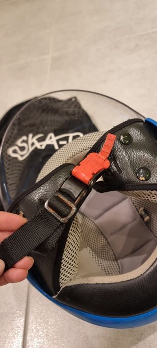 Casco SKA-P blu con visiera e sacca