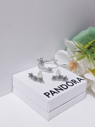 Pendientes y Anillo Pandora Flores talla 7