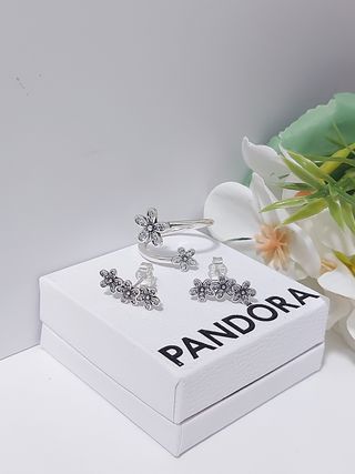 Pendientes y Anillo Pandora Flores talla 7