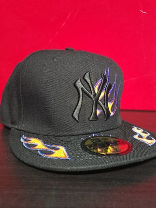 Gorra New Era 59Fifty NYC Llamas Negra 7.1/2