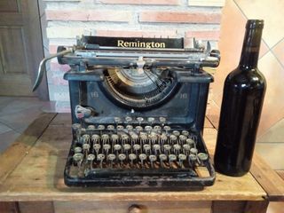 Antigua maquina de escribir Remington Standard 16.