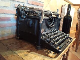 Antigua maquina de escribir Remington Standard 16.
