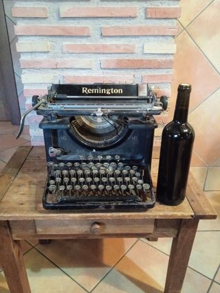 Antigua maquina de escribir Remington Standard 16.