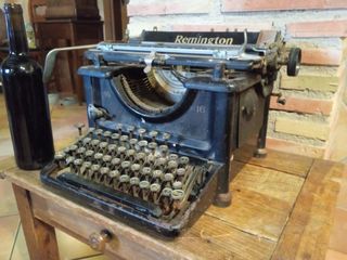 Antigua maquina de escribir Remington Standard 16.