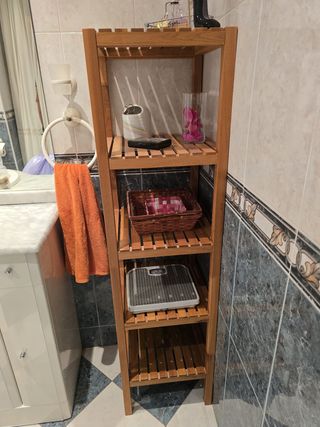 Estantería de madera multiusos