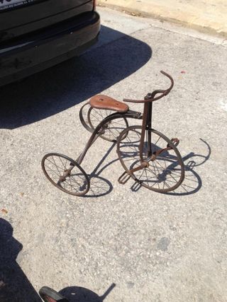 Avión y Coche Antiguos de Madera