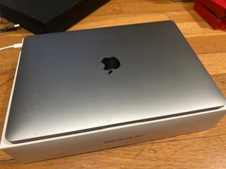 MacBook Air 13” 2020 (Piezas - Pantalla Rota)