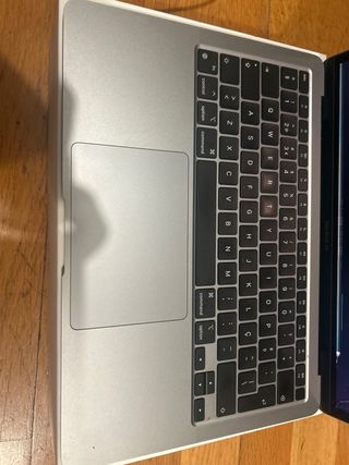 MacBook Air 13” 2020 (Piezas - Pantalla Rota)