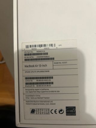 MacBook Air 13” 2020 (Piezas - Pantalla Rota)