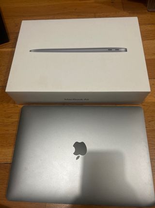 MacBook Air 13” 2020 (Piezas - Pantalla Rota)