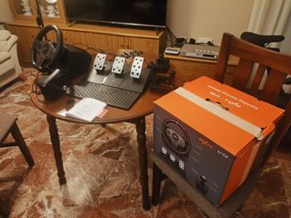 PS4 Slim 1TB Negra + 3 Juegos y volante pxn v9