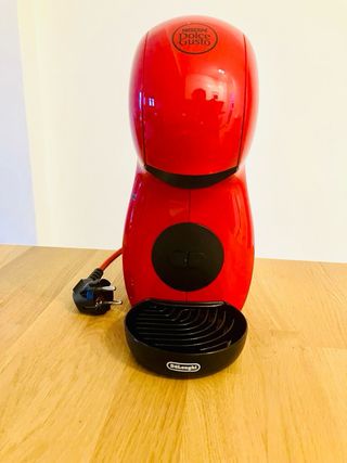 Cafetera de cápsulas roja COMO NUEVA
