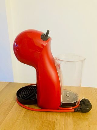 Cafetera de cápsulas roja COMO NUEVA