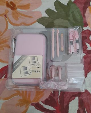NUEVO.DSi/DS Lite: Funda NEGRA+ accesorios NEGROS 