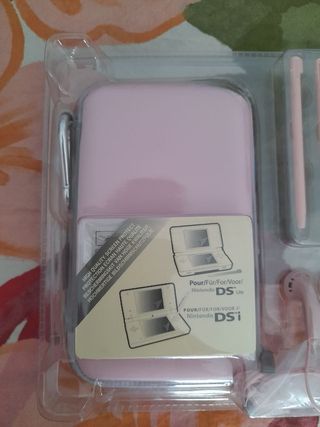 NUEVO.DSi/DS Lite: Funda NEGRA+ accesorios NEGROS 