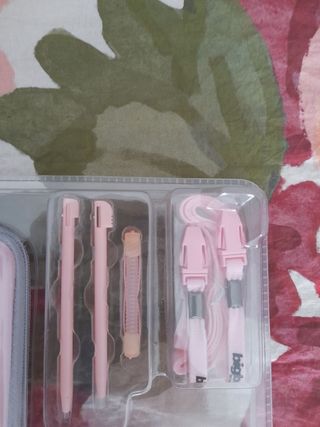 NUEVO.DSi/DS Lite: Funda NEGRA+ accesorios NEGROS 
