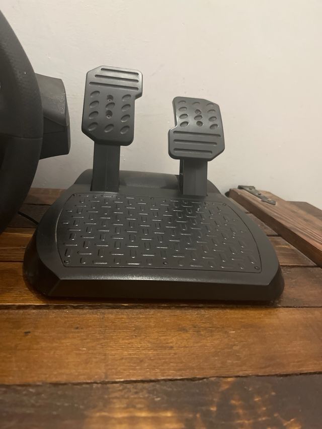 Volante Ferrari T80 Thrustmaster PS4