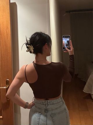 Top asimétrico Pull&Bear marrón S