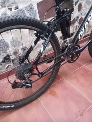 Bicicleta Giant NRS