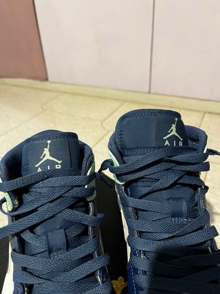 Jordan 1 Mid Mystic Navy Mint