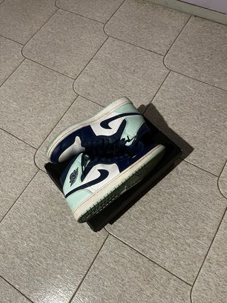 Jordan 1 Mid Mystic Navy Mint