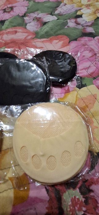 Cuscinetti per piedi beige e neri