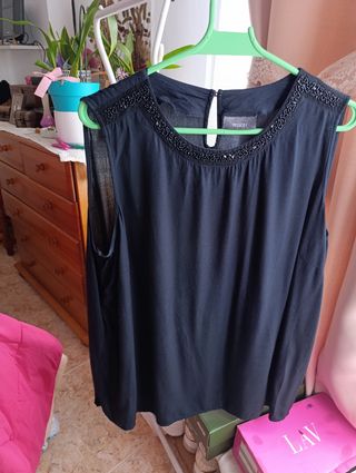 Blusa Yessica negra tirantes con pedrería