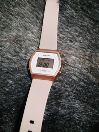 Reloj Casio Vintage Dorado y Rosa