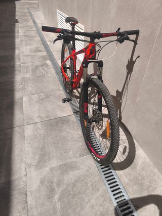 Bicicleta Scott Scale 970 naranja