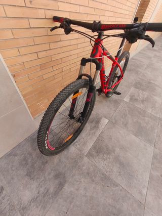 Bicicleta Scott Scale 970 naranja