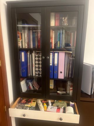 vitrina Hemnes