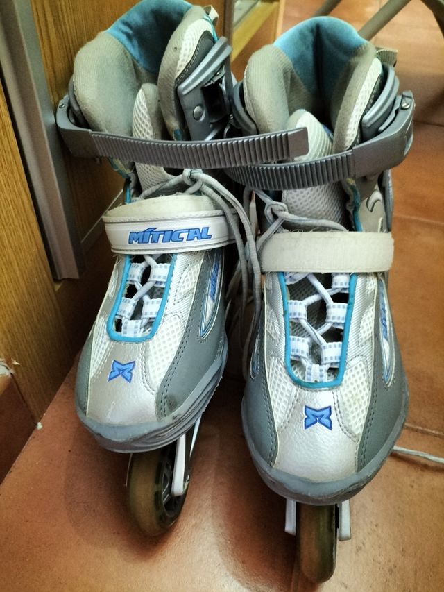 Patines en línea MÍtical grises y azules