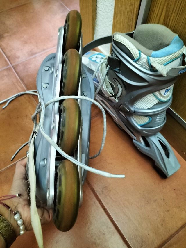 Patines en línea MÍtical grises y azules