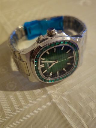 Reloj Aocasdiy Verde con Bisel de Cristales