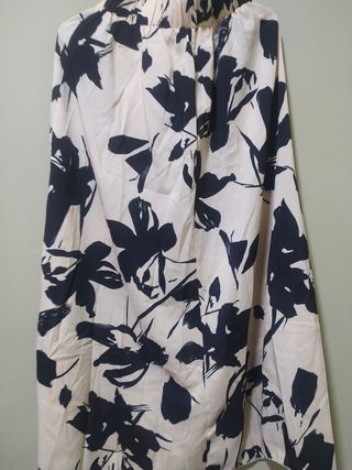 Falda larga estampada floral beige y negra