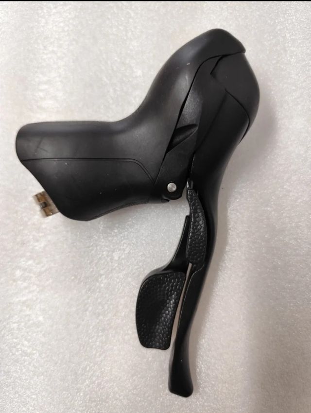 Manetas duales de cambio y freno 2x11 velocidades 