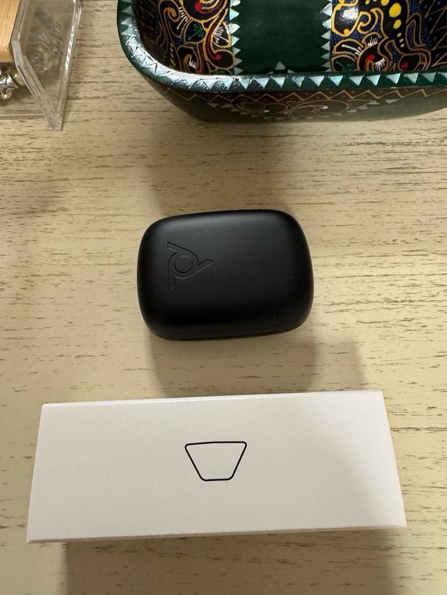 Poly Voyager Free 60 UC Auriculares Inalámbricos N