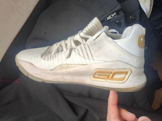 Zapatillas Under Armour Curry Oro Blanco