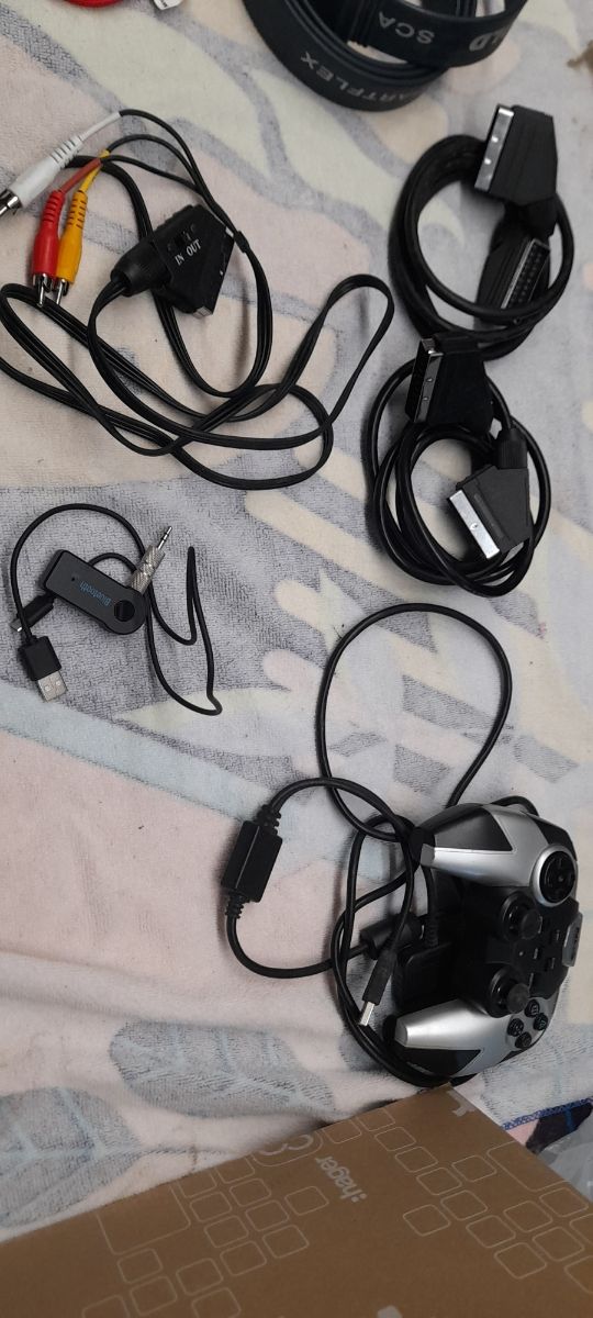 Cabos Scart e Adaptadores Áudio PC/PS2