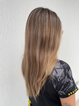 Peluquera estilista especialista en Colorimetria