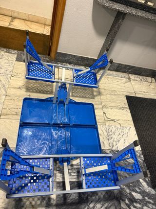 Mesa Camping Plegable con Bancos Azules